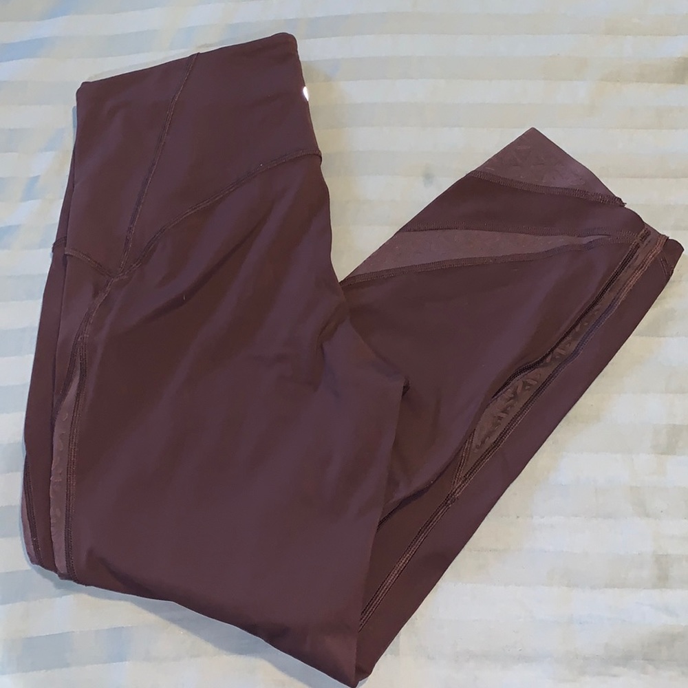 Lululemon size 8 maroon leggings
